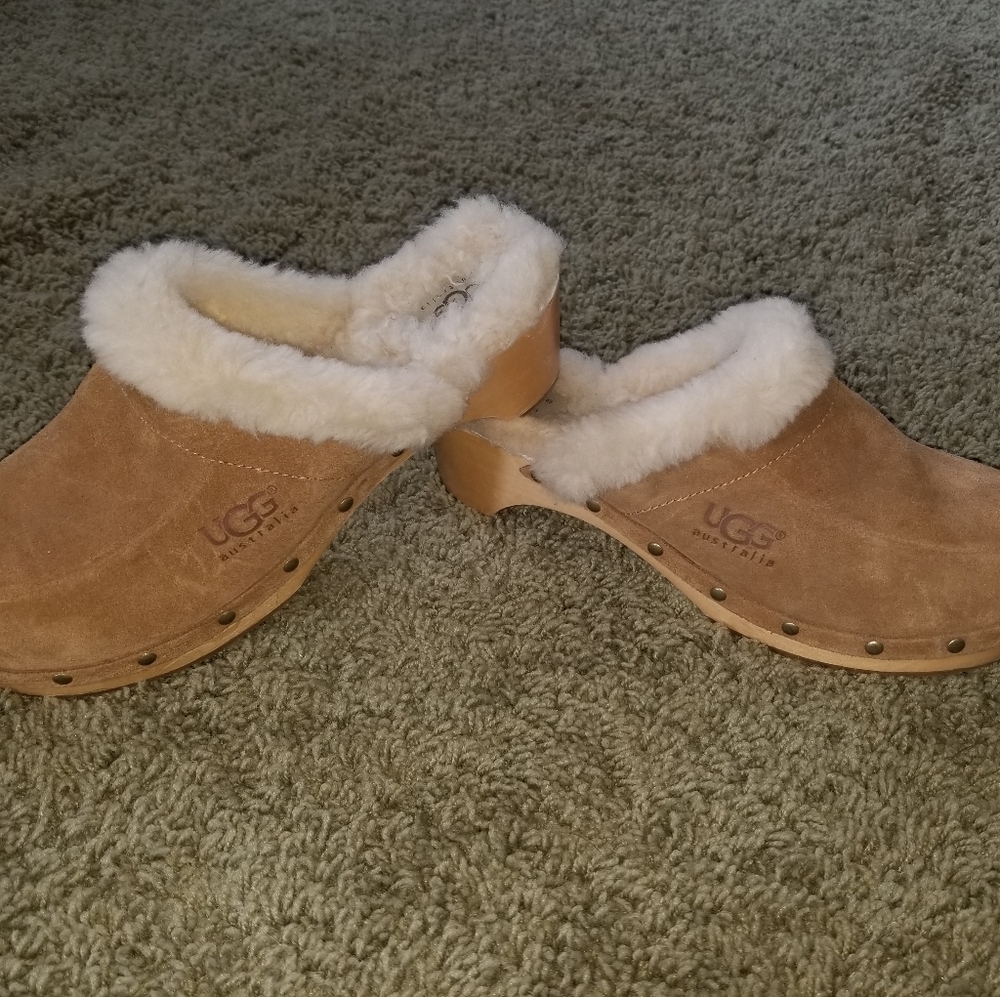 UGG Clogs